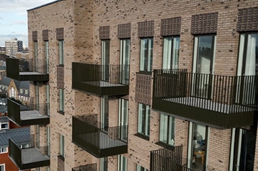 Levitate is a superior adaptable balcony system and is an ideal solution for new builds.